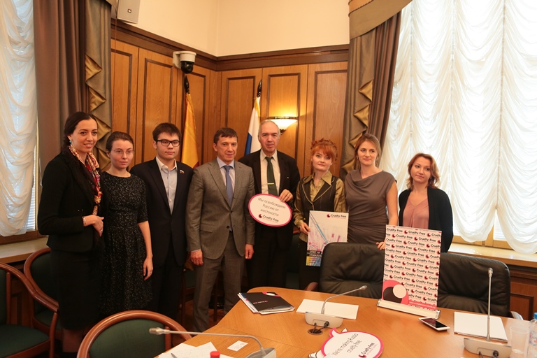 Meeting with Russian politician Sergei Doronin, discussing how Russia can end animal testing for cosmetics.